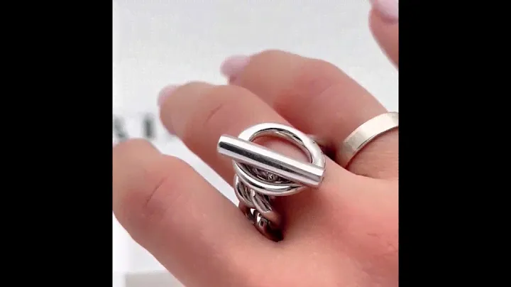 Стильное серебряное кольцо