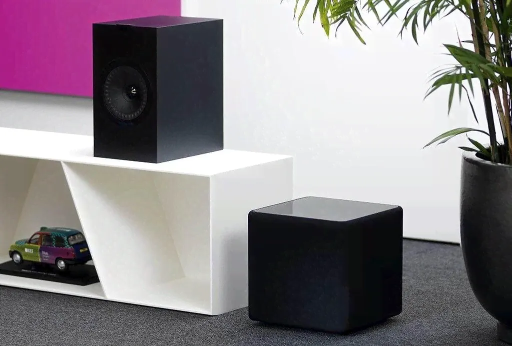 KEF KUBE 8 MIE BLACK - активный сабвуфер-0