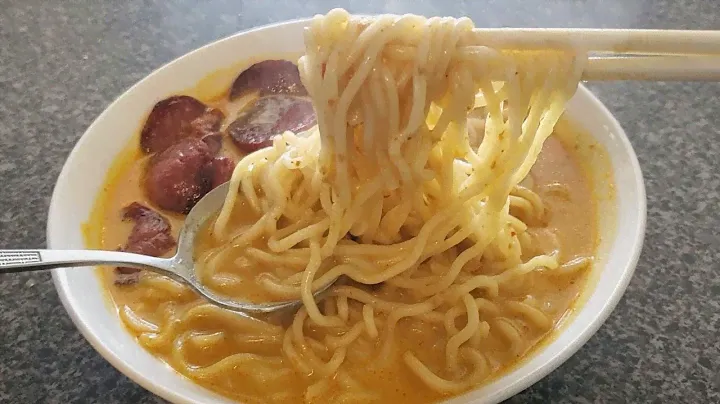 This instant noodle laksa is better than restaurant quality