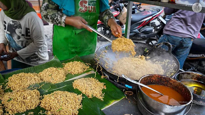 Non Stop Cooking ! Famous $0.6 Fried Noodles - Indonesian Street Food