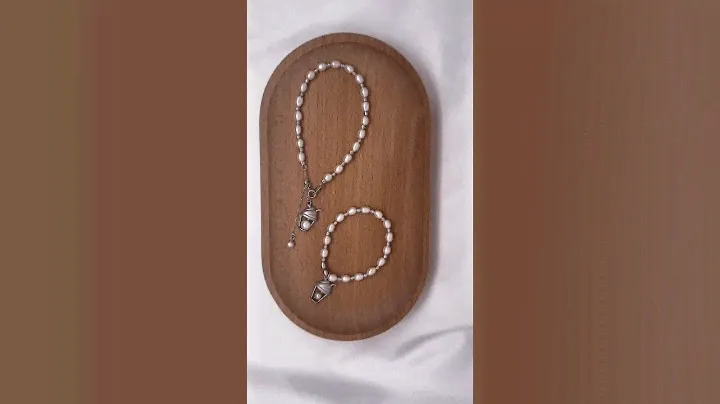 One for mom, one for daughter. Bubble tea pearls, sweetly connected. #jewelry #pearl #bracelet