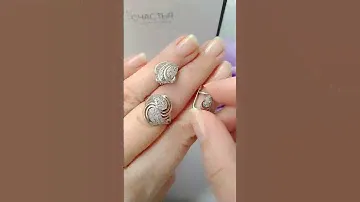 Серебряный комплект с фианитами. Кольцо 17 размер. Цена 3300 руб