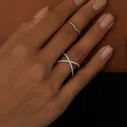 Серебряное кольцо с фианитами MIE
